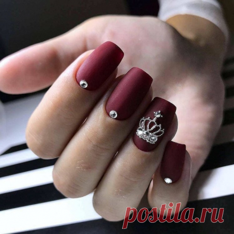 Бордовые ногти на новый год - 63 фото