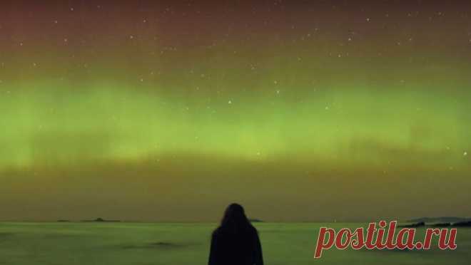 В Турции из-за солнечной вспышки увидели северное сияние. Северное сияние впервые было замечено в турецком городе после солнечной вспышки. Об этом пишет турецкая газета Akşam, передает РИА Новости. "Северное сияние, наблюдавшееся во многих странах Европы из-за сильной солнечной бури, ...