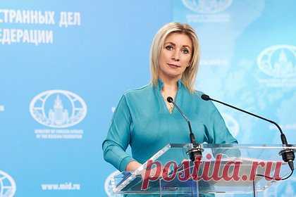 Захарова назвала США мутировавшей цифровой диктатурой. Запрет устанавливать китайскую социальную сеть TikTok, предписанный американским госслужащим, свидетельствует о превращении США в диктатуру. Так считает официальный представитель МИД России Мария Захарова. По ее мнению, власти страны намерены полностью запретить эту соцсеть.