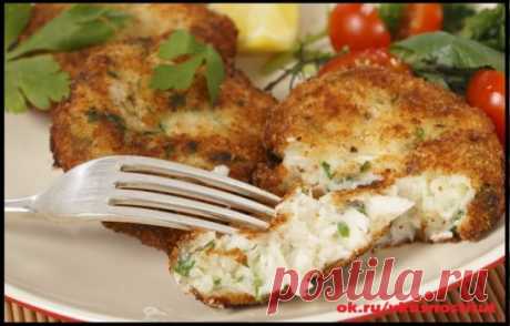 Рыбные котлеты. Очень вкусный рецепт!
Ингредиенты:
Сардины - 1 банка, 
Яйца - 2шт
Лук - 3шт
Манка - 7ст.л.
Сода - 0,5 ч.л. (погасить)
Приготовление:
Сардины размять вилкой, добавить яйца, мелко порезанный лук, манку (можно заменить овсяными хлопьями),соду, все перемешать. Сформировать котлетки, жарить до румяной корочки с двух сторон, не солить, потому что консерва соленая, можно добавить специи по вкусу.
Приятного аппетита!
#вторыеблюда