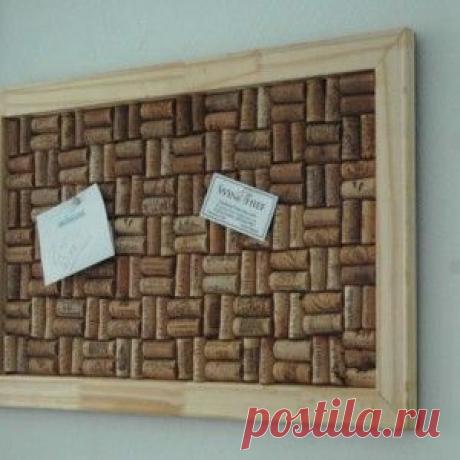 Доска для записок из пробок.
