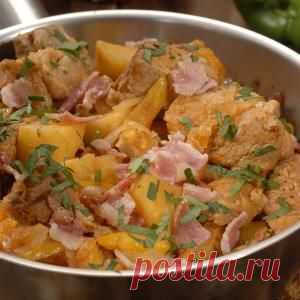 Грудинка, тушенная с капустой и картофелем - Еда - msn