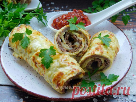 Бризоль из фарша на сковороде с начинкой рецепт с фото пошагово Рецепт бризоль из фарша на сковороде с начинкой, с фото. Бризоль представляет собой обжаренные вместе яичный омлет и мясной фарш скрученные рулетом