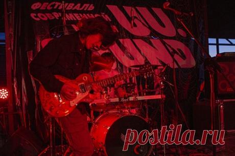 В Улан-Удэ пройдет фестиваль современной музыки. В Улан-Удэ пройдет фестиваль современной музыки UU.SOUND. Днем участники фестиваля могут посетить лекции различных представителей из музыкального сообщества организаторами концертов и фестивалей, артистов и их менеджмента, представителями билетных компаний, концертных площадок, лейблов, звукозаписывающих студий.