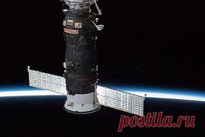 «Прогресс МС-21» затопили в Тихом океане. Неисправный грузовой корабль «Прогресс МС-21», который ранее отстыковался от российского сегмента Международной космической станции (МКС), затопили в Тихом океане. Корабль свели с орбиты, после чего он вошел в атмосферу и разрушился. Элементы конструкции, которые не сгорели, упали в несудоходном районе.