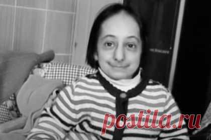 Умерла одна из самых маленьких женщин мира. Одна из самых маленьких женщин мира, турчанка Элиф Коджаман (Elif Kocaman), скончалась в возрасте 33 лет. Во вторник, 28 декабря, девушка попала в отделение интенсивной терапии города Кадирли (Турция), однако ее состояние ухудшилось. Сообщается, что Коджаман скончалась от полиорганной недостаточности.