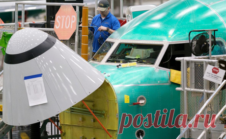 Санкции против России помешали производству Boeing. После введения санкций против России предприятие, выпускавшее теплообменники для систем кондиционирования воздуха в самолетах, закрылось, а производство перенесли на заводы США и Британии. Их мощностей не хватает для нужд Boeing