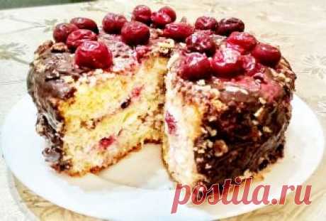 Бисквитный торт с кремом и вишней - рецепт с фото пошагово