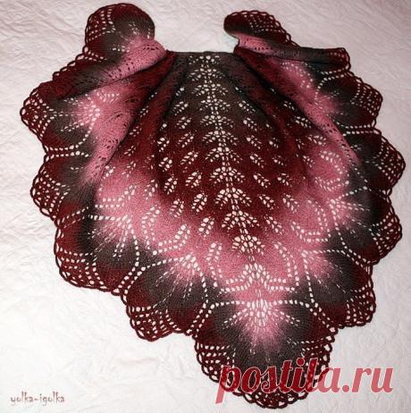 Шикарная шаль спицами.
