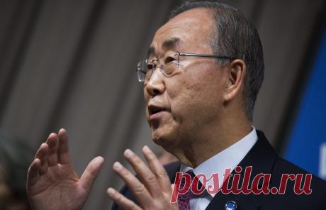 МОСКВА, 9 мая. /ТАСС/. ООН высоко ценит роль России в истории Второй мировой войны и заслуги советского народа в достижении победы над фашизмом. Об этом заявил генеральный секретарь всемирной организации Пан Ги Мун в День Победы... Он отметил, что благодаря великой жертве советского народа мир смог добиться окончания Второй мировой войны./ 
Пан Ги Мун © ТАСС/EPA/SHAWN THEW | ТАСС: Общество - Пан Ги Мун: ООН высоко ценит заслуги советского народа в достижении победы над фашизмом