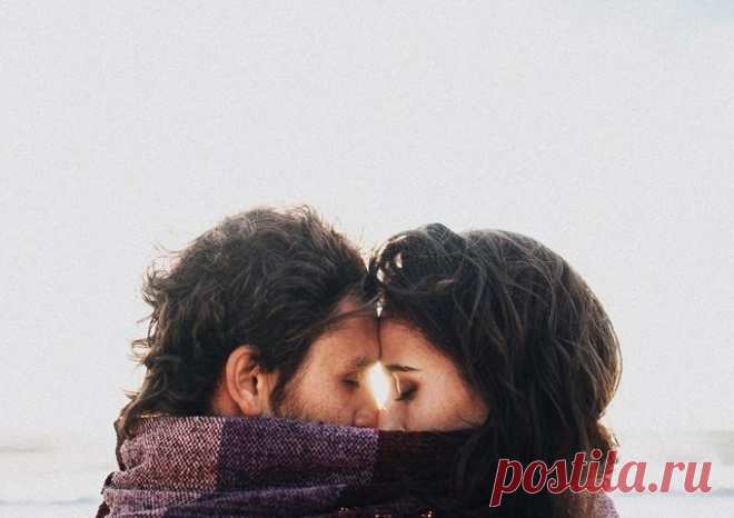 Твоя вторая половинка находится внутри тебя                                                                                       http://www.cluber.com.ua/lifestyle/proza/2017/02/tvoya-vtoraya-polovinka-nahoditsya-vnutri-tebya/