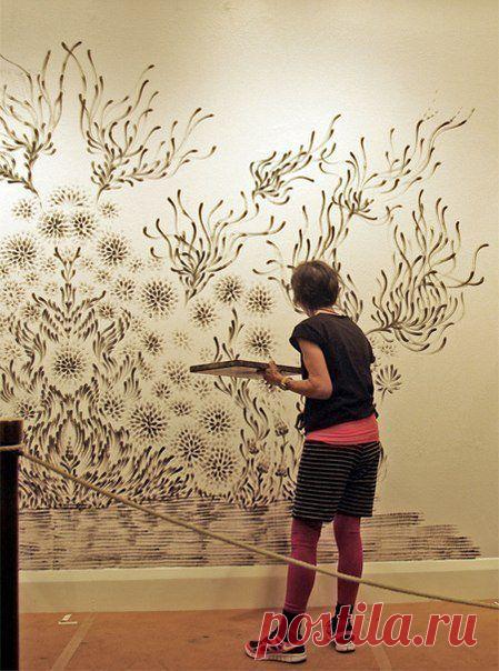 Декор стен: рисование пальцами