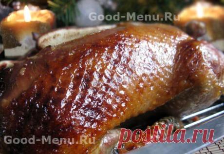 УТКА ЗАПЕЧЕННАЯ С ЯБЛОКАМИ - рецепт с пошаговыми
