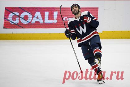 Овечкин рассказал о своем способе защиты от коронавируса. Российский нападающий клуба Национальной хоккейной лиги (НХЛ) «Вашингтон Кэпиталс» Александр Овечкин рассказал о своем способе защиты от коронавируса. 35-летний хоккеист заявил, что старается не ходить в публичные места, чтобы не заразиться. Он посчитал, что это единственный действенный способ борьбы с болезнью.