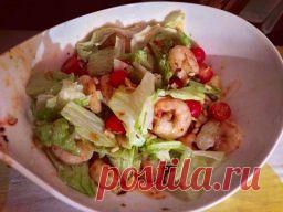 Тёплый салат с креветками омлетом и кедровыми орешками - Лучшие кулинарные рецепты интернета