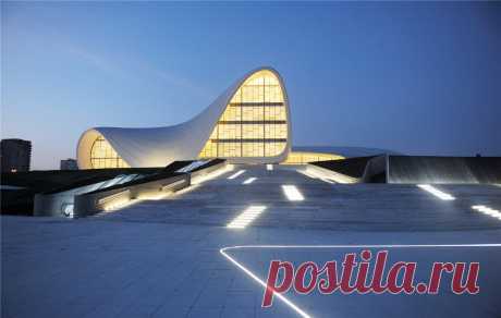 Haydar Aliyev Centre night