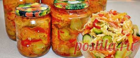 Овощной салат Дачный восторг • Рецепт Изумительно вкусный овощной салат Дачный восторг на зиму. К тому же салат с огурцами, помидорами, морковью и луком готовится очень просто.