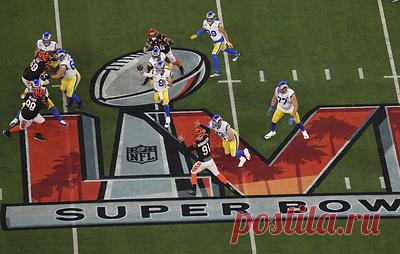 "Лос-Анджелес Рэмс" стал двукратным победителем Супербоула. В финальном матче клуб обыграл "Цинциннати Бенгалс" со счетом 23:20