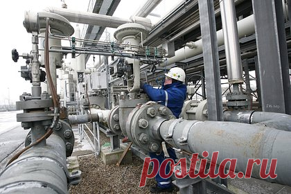 Германия перевыполнила план по запасам газа в хранилищах. Хранилища газа в Германии достигли запланированного уровня заполненности. По данным европейской группы операторов GIE, в настоящий момент они заполнены более, чем на 95 процентов. Согласно данным, опубликованным на портале, к четвергу, 13 октября, уровень заполненности газовых хранилищ в стране достиг 95,14 процента.