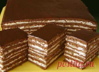 10 ОБАЛДЕННО ВКУСНЫХ ТОРТОВ
1. Простой тортик
Тесто:
4 небольших яйца
Сахар 130 гр
Мука 200 гр
Сода (погасить) 1/3 ч л
Какао 1 ч л без горки
Любые ягоды по вкусу горсть
Крем:
Сметана 150гр
Сахар 2-3 ст л.
Яйца взбить с сахаром в очень пышную массу, добавить соду и постепенно муку. 2/3 теста вылить в форму, в остальное тесто добавить какао. Поверх белого теста выложить ягоды, обваленные в муке, и темное тесто хаотично. Печь при 170-180* 20-30мин (проверить спичкой). Для крема перемешать см