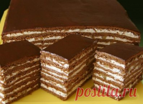 10 ОБАЛДЕННО ВКУСНЫХ ТОРТОВ
1. Простой тортик
Тесто:
4 небольших яйца
Сахар 130 гр
Мука 200 гр
Сода (погасить) 1/3 ч л
Какао 1 ч л без горки
Любые ягоды по вкусу горсть
Крем:
Сметана 150гр
Сахар 2-3 ст л.
Яйца взбить с сахаром в очень пышную массу, добавить соду и постепенно муку. 2/3 теста вылить в форму, в остальное тесто добавить какао. Поверх белого теста выложить ягоды, обваленные в муке, и темное тесто хаотично. Печь при 170-180* 20-30мин (проверить спичкой). Для крема перемешать см