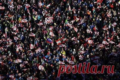 В Норвегии выступили против участия россиян в лыжном чемпионате мира-2025. Мэр Тронхейма Кент Ранум высказался о возможности выступления россиян на чемпионате мира-2025 по лыжным гонкам. «Мое послание российским спортсменам таково: вам не рады в Тронхейме на чемпионате мира», — заявил он. Российские спортсмены пропускают международные старты под эгидой FIS с марта 2022 года.