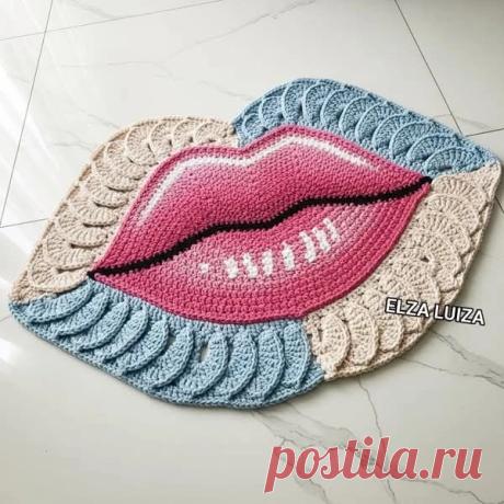 Коврик "Губы"