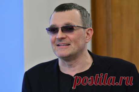 Егор Бероев заявил, что уехавшие артисты действовали «просто по глупости». Актер призвал не искать смысла в поступках людей, сбежавших из России и осуждающих свою родину.