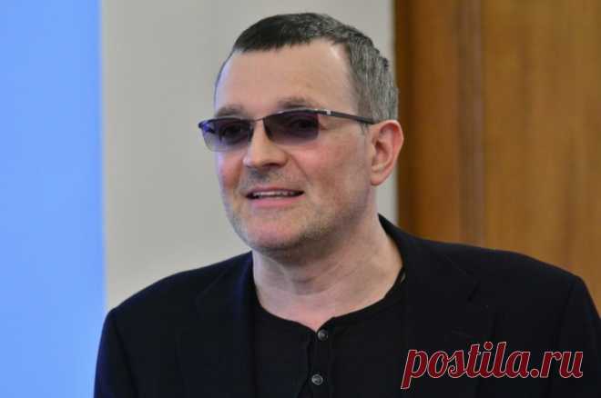 Егор Бероев заявил, что уехавшие артисты действовали «просто по глупости». Актер призвал не искать смысла в поступках людей, сбежавших из России и осуждающих свою родину.