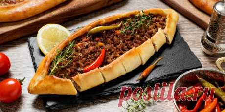 Пиде — турецкие лодочки с мясной начинкой - Лайфхакер