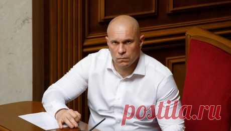 Следователи обнаружили пулевые ранения на теле экс-депутата Рады Кивы. Специалисты обнаружили два пулевых огнестрельных ранения на теле бывшего депутата Верховной рады Украины Ильи Кивы, которого вечером 6 декабря обнаружили мертвым в Московской области. Об этом сообщается в Telegram-канале главного ...
