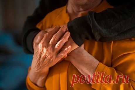 Россиянкам подсказали способ поладить со свекровью. Чтобы начать ладить со свекровью, женщине необходимо отказаться от соперничества с матерью мужа, считает психолог Маргарита Алексеева. По мнению психолога, соперничество ведет к постоянным ссорам, в которых мужчина может не участвовать из соображений собственной безопасности.