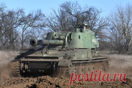 Российские военные уничтожили украинские гаубицы «Гвоздика» и «Акация». Российские войска на херсонском направлении уничтожили украинские гаубицы «Гвоздика» и «Акация». Об этом журналистам сообщили в Минобороны России. Также сообщается об уничтожении в районе населенного пункта Куйбышево Херсонской области радиолокационной станции контрбатарейной борьбы производства США AN/TPQ-50.