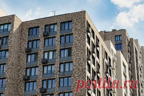 Власти рассказали о планах повысить ставку по льготной ипотеке. Повышать ставку по льготной ипотеке с текущих 8 процентов годовых пока не планируется. Об этом рассказал директор департамента финансовой политики Минфина РФ Иван Чебесков. По его словам, таких обуждений в ведомстве не ведется. Он также прокомментировал влияние новой ключевой ставки на льготные программы.