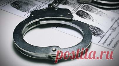 ФСБ задержала часть украинских агентов, когда они пытались сбежать из страны. Центр общественных связей ФСБ России опубликовал видео допроса украинских агентов, участвовавших в операции, целью которой было покушение на руководителя одного из предприятий ОПК России. В ходе рассказа они признались в попытке сбежать из страны после провалившегося покушения. Читать далее