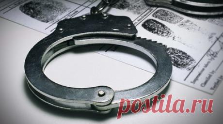 ФСБ задержала часть украинских агентов, когда они пытались сбежать из страны. Центр общественных связей ФСБ России опубликовал видео допроса украинских агентов, участвовавших в операции, целью которой было покушение на руководителя одного из предприятий ОПК России. В ходе рассказа они признались в попытке сбежать из страны после провалившегося покушения. Читать далее