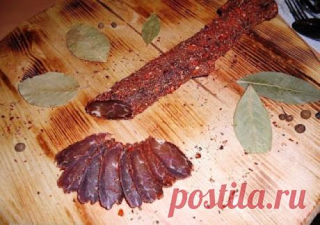Сыровяленый деликатес
Ингредиенты:
Для вкуснейшего и полезного сыровяленого деликатеса,понадобиться:
1 свиная вырезка;
100 гр.водки(коньяка);
всевозможные специи;
крупная морская соль.
Приготовление:
Свиную в…