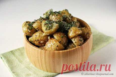 Запеченный картофель с чесноком и мятой |  кулинарных рецептов