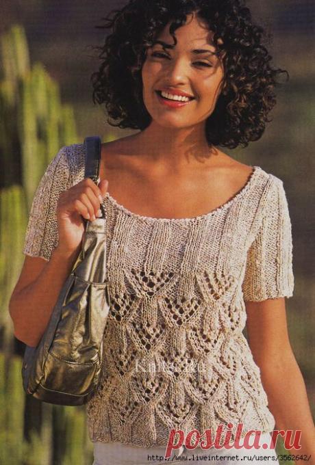 Бежевая меланжевая летняя кофточка из ажурного узора