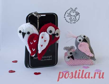 Keychain owl heart pattern by Morgunova Olga You can use the heart to decorate the VALENTINEs DAY table.
