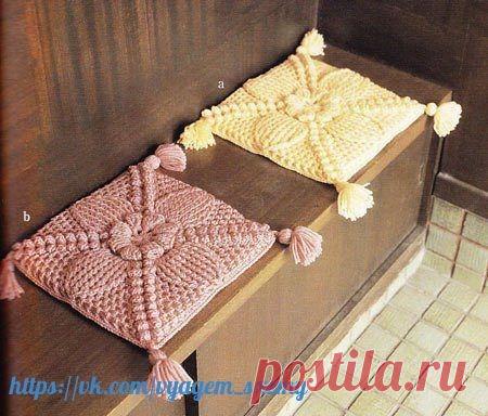 Коврик на табурет, крючком