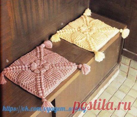 Коврик на табурет, крючком