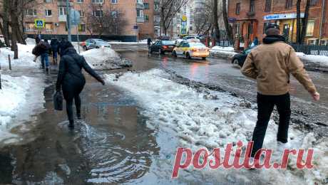 Москвичам спрогнозировали &quot;мрачную оттепель&quot; из-за циклона с Норвежского моря. Погоду в Москве и регионе определяет циклон, находящийся в Норвежском море, рассказал научный руководитель Гидрометцентра Роман Вильфанд. В регионе в ближайшее время будет наблюдаться аномальная оттепель, похолодание ожидается не раньше ...