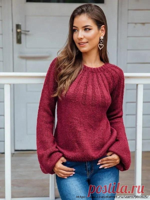 Волшебный свитер спицами на круглой кокетке