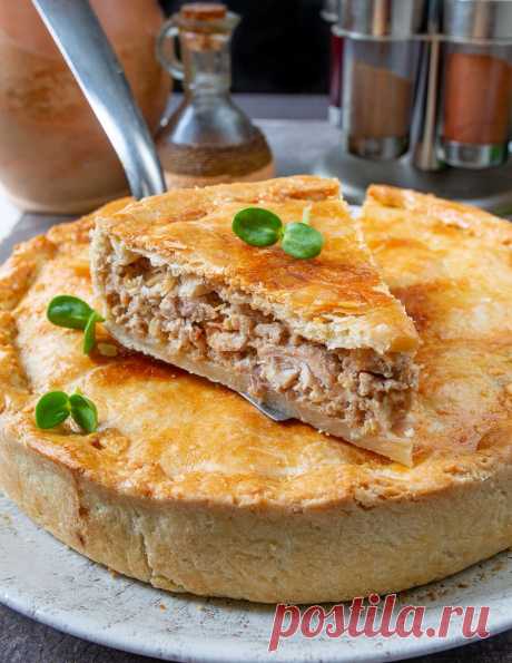 Пирог с курицей и свининой