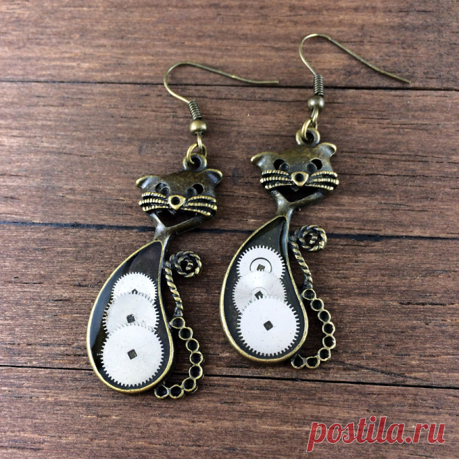 Gioielli Steampunk Fatto Da Old Guarda Ricambi per artista lituano | Bored Panda