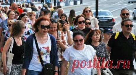 Большинство россиян назвали достаток и любовь главными критериями счастья. Сервис SuperJob провёл исследование с целью выяснить, какие критерии россияне считают необходимыми для своего счастья и благополучия. Большинство (59%) респондентов назвали материальный достаток, ещё 57% — любовь, а 53% — семью. Читать далее