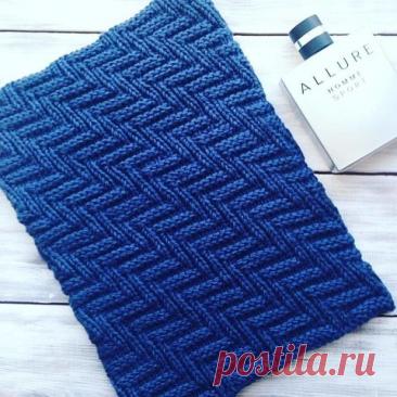 Узор "Ёлочка" или "Трактор" Узор \"Ёлочка\" или \"Трактор\"Сегодня хочу поделиться с вами одним из моих любимых узоров. Он такой простой, что справится даже новичок, а выглядит просто потрясающе! И главное – никаких сложных накидов или вытянутых петель. Только лицевые и изнаночные, и вот вам красота! Этот узор часто...