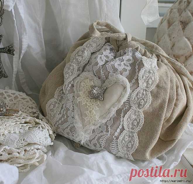 В главной роли - мешковина
