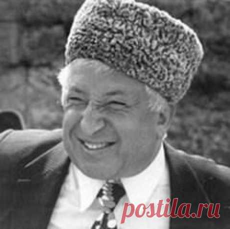 8 сентября в 1923 году родился(ась) Расул Гамзатов-ПОЭТ